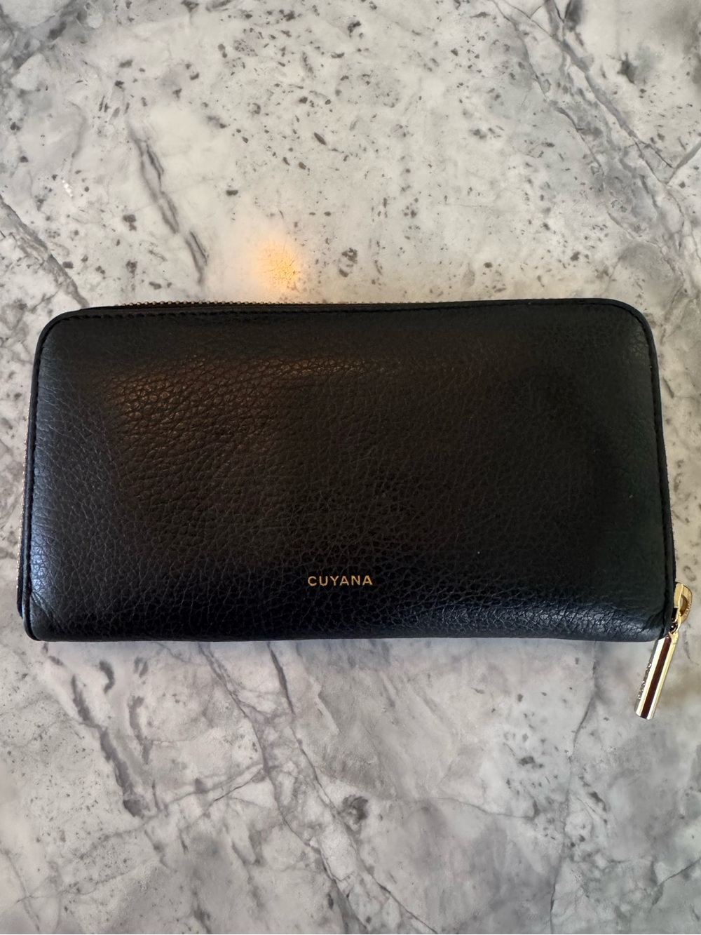 Cuyana Brown Zip-Around Leather Wallet